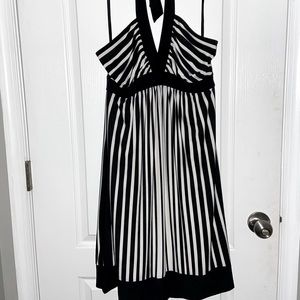 Halter dress with POCKETS